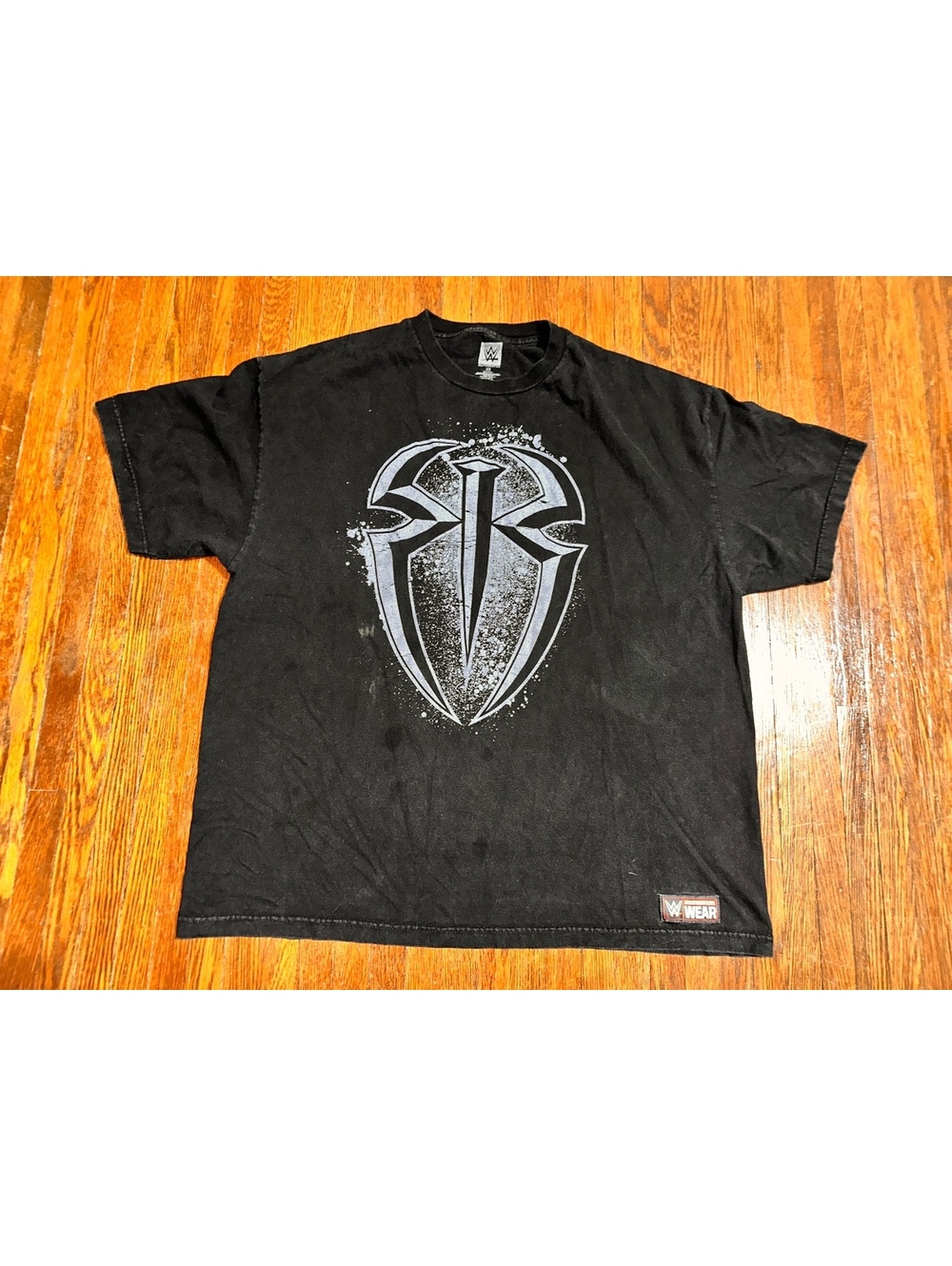 Men’s 2X Roman Reigns WWE Wrestling One Vs All Shirt